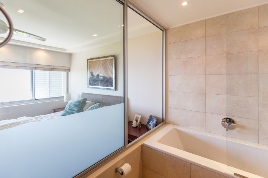 2 Bedroom Property for Sale in Mouille Point Western Cape